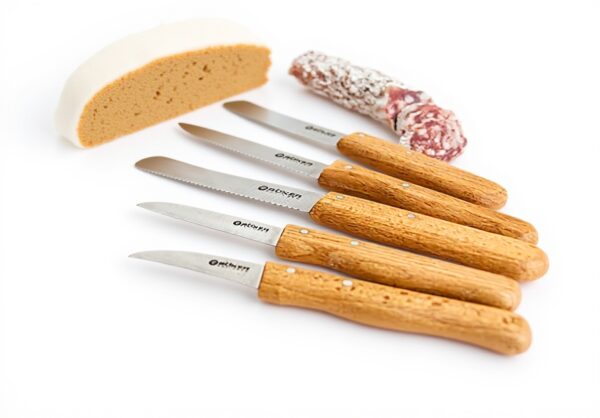 Coltello da cucina Böker lama acciaio manico legno ulivo